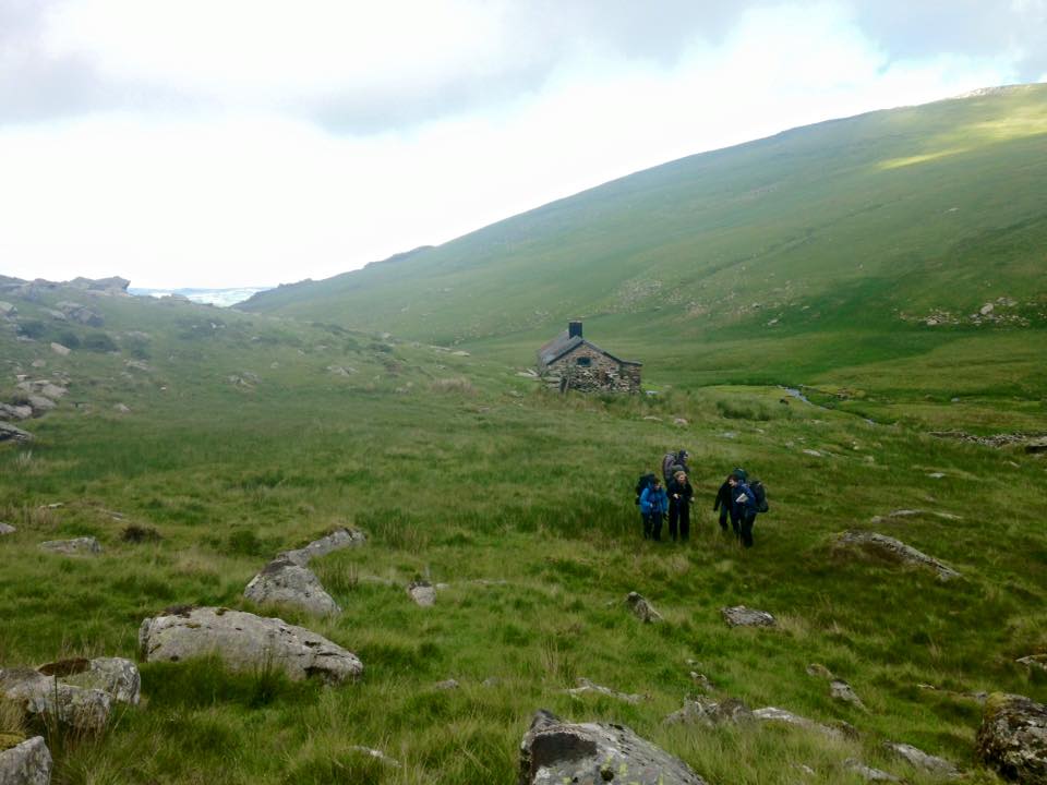 Ockbrook School girls by Dulyn bothy on their Gold DofE expedtion.