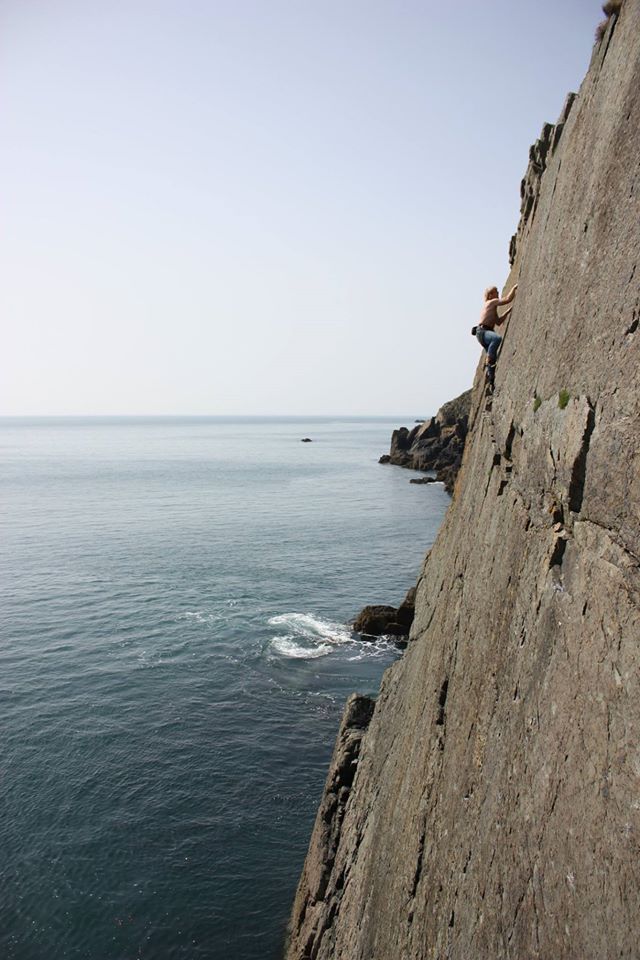 A perfect day Solo Climbing on the Sea Cliffs of Pembrokeshire (NOT Deep Water Soloing!)